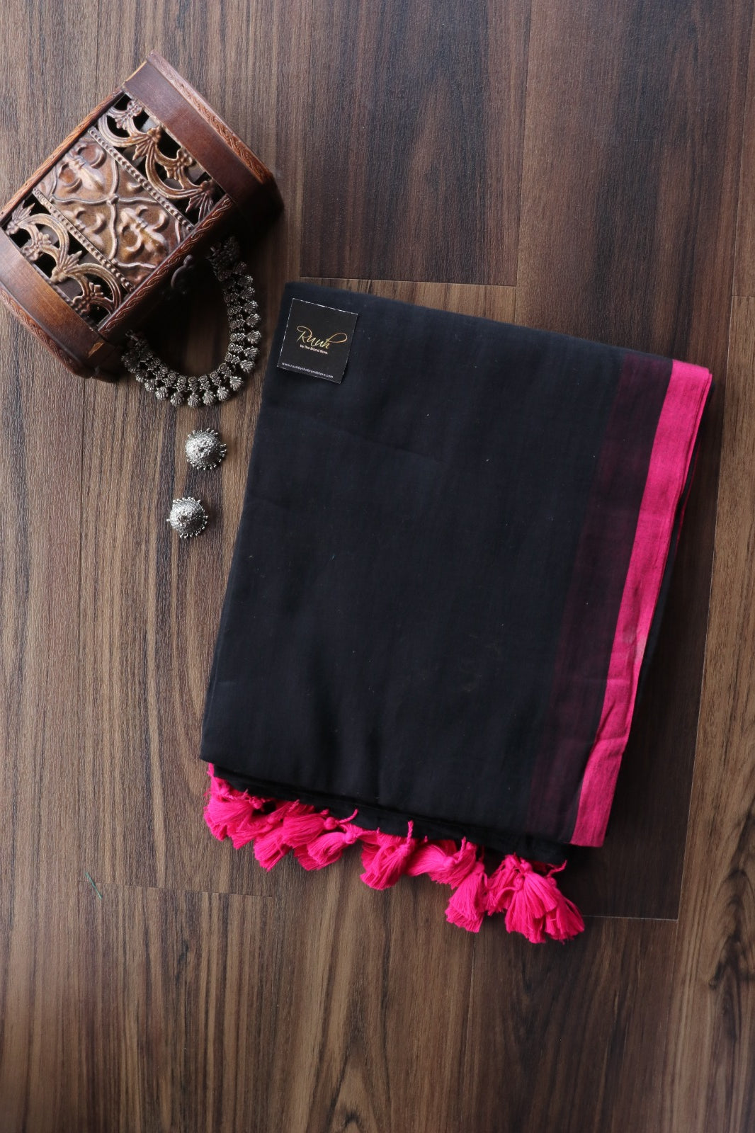 BLACK -PINK PLAIN MULMUL SAREE