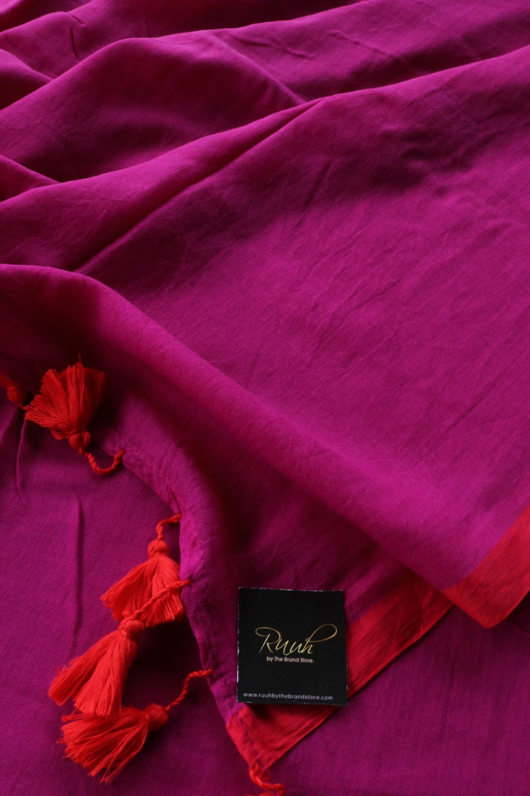 MAGENTA - RED PLAIN MULMUL SAREE