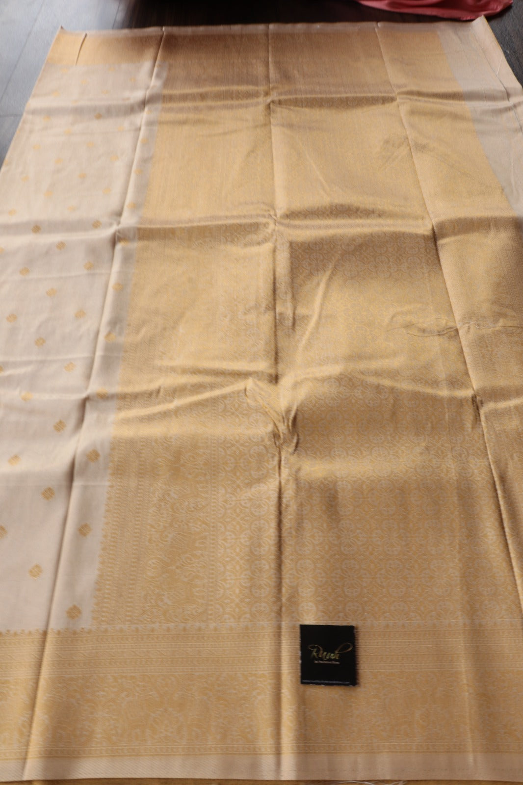 ONAM SPECIAL  GOLD WOVEN DESIGN SAREE