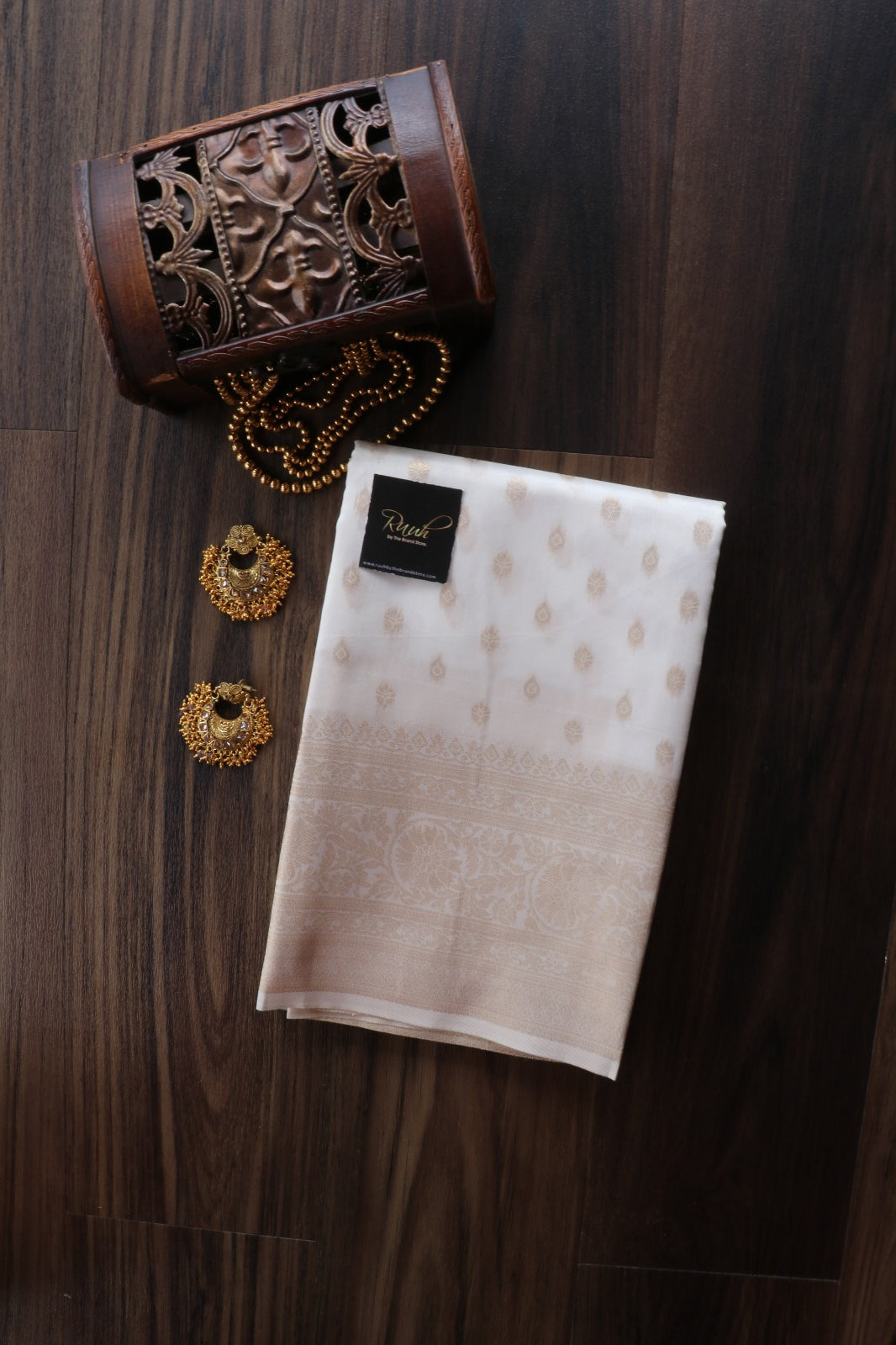 SEMI SILK SAREE IN LIGHT GOLD WEAVE 2