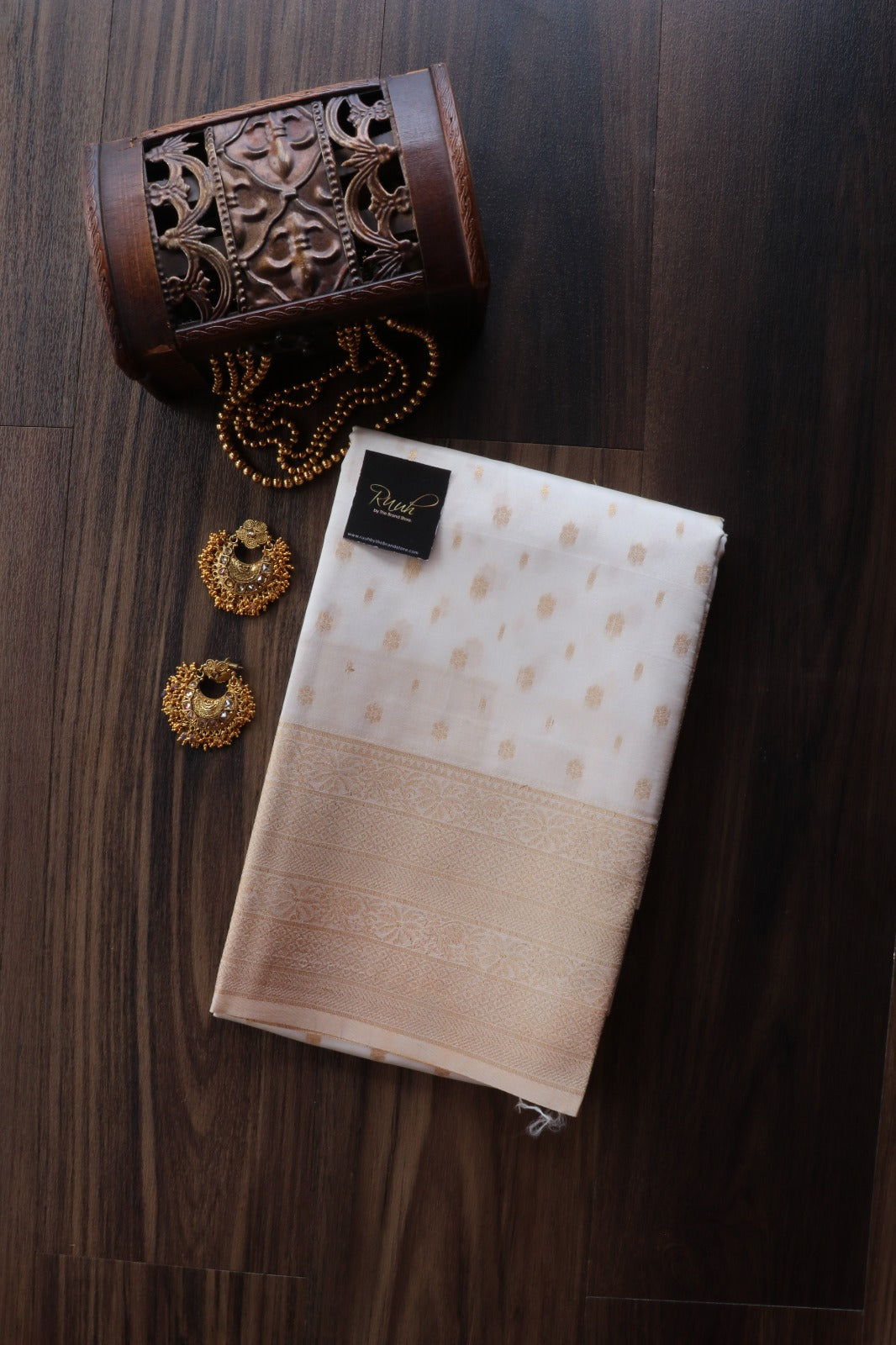 SEMI SILK SAREE IN LIGHT GOLD WEAVE 1