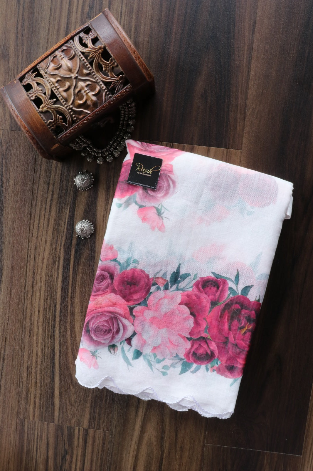 SEMI LINEN FLORAL PRINT SAREE 1