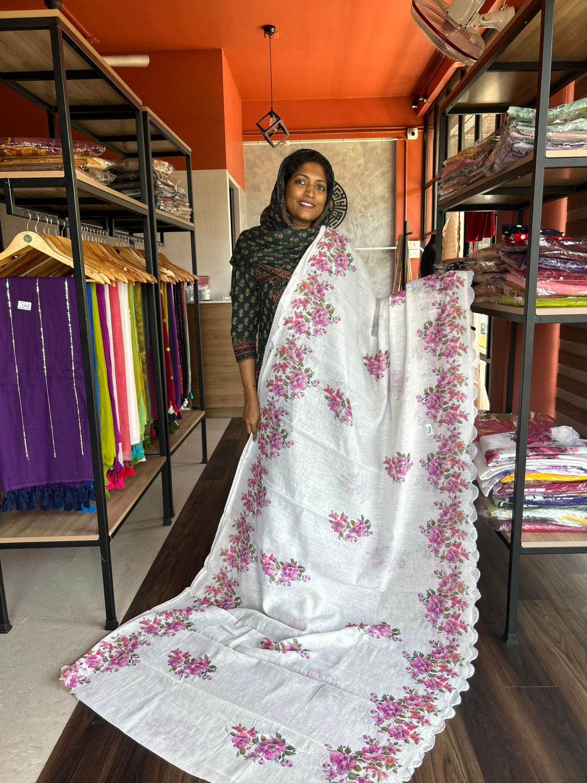 SEMI LINEN FLORAL PRINT SAREE 3