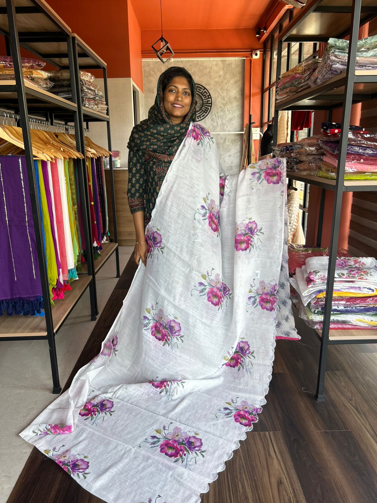 SEMI LINEN FLORAL PRINT SAREE 2