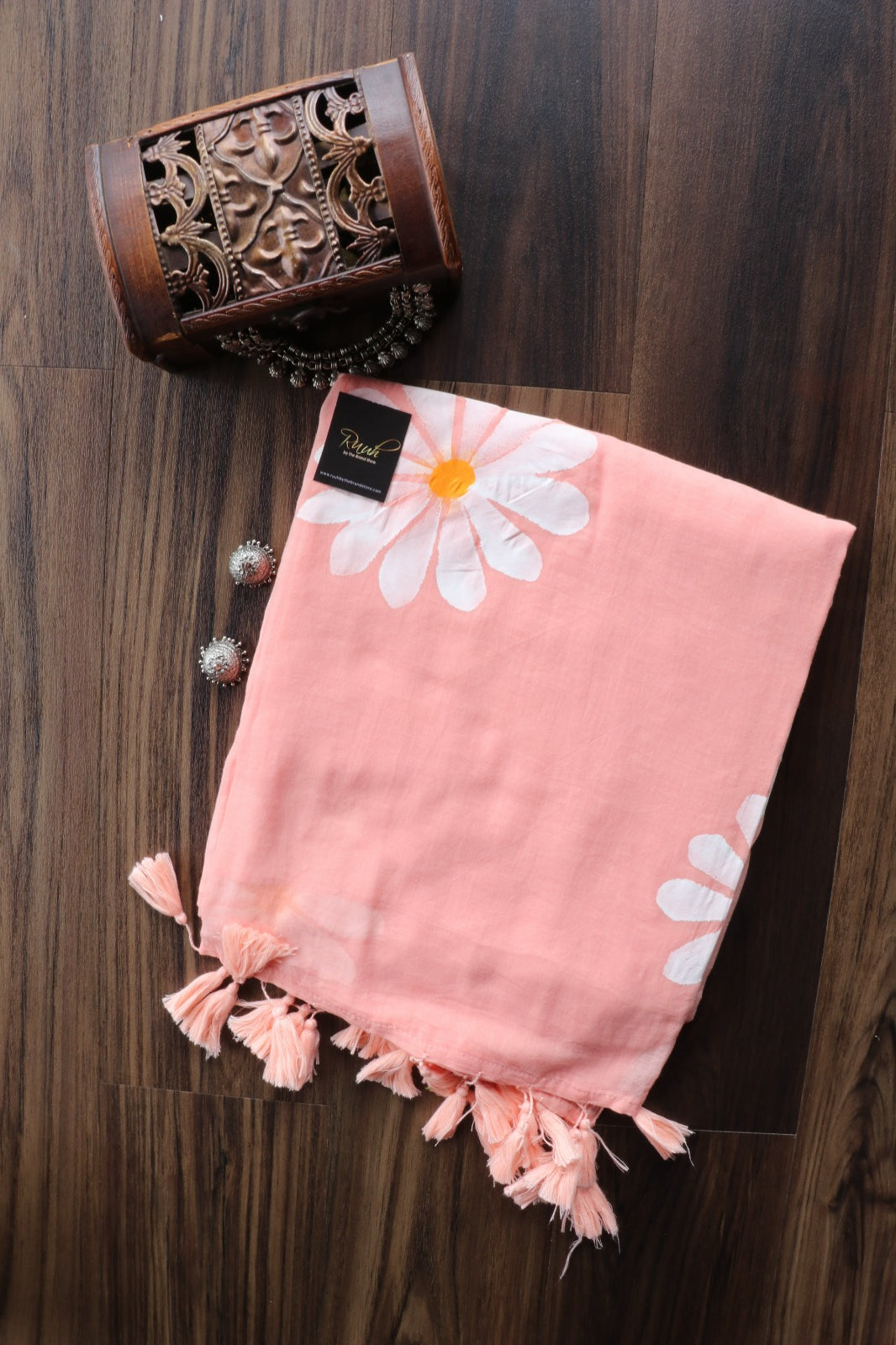 PEACH MULMUL SAREE WITH DAISY HANDPAINT
