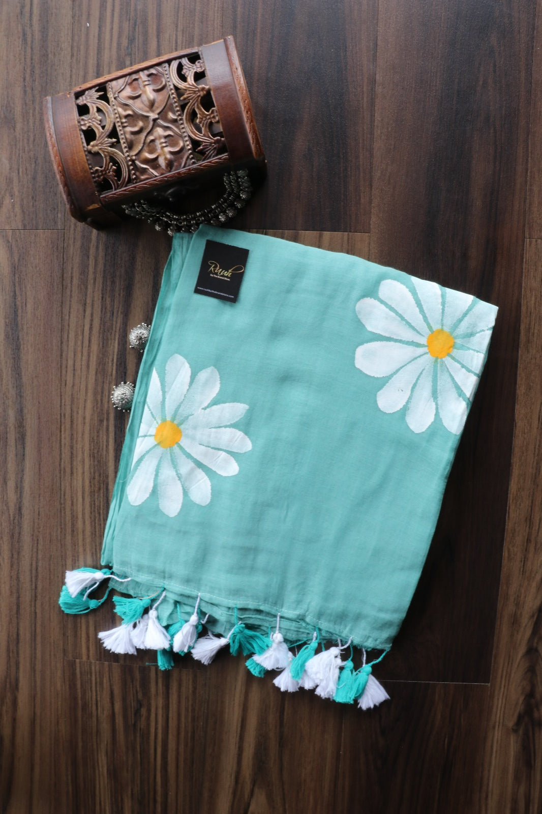 SEA GREEN MULMUL SAREE WITH DAISY HANDPAINT