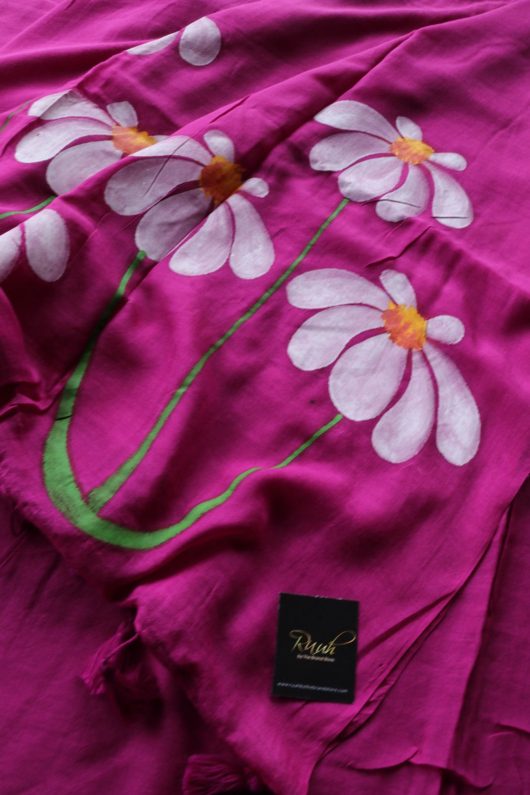 MAGENTA MULMUL HANDPAINTED DAISY SAREE