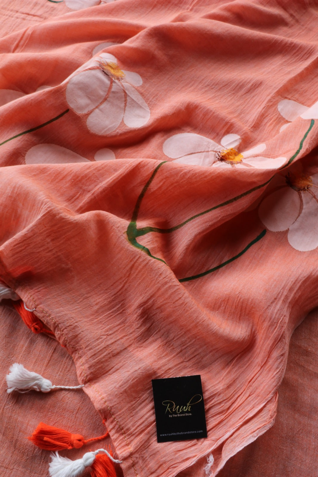 PEACH MULMUL HANDPAINTED DAISY SAREE