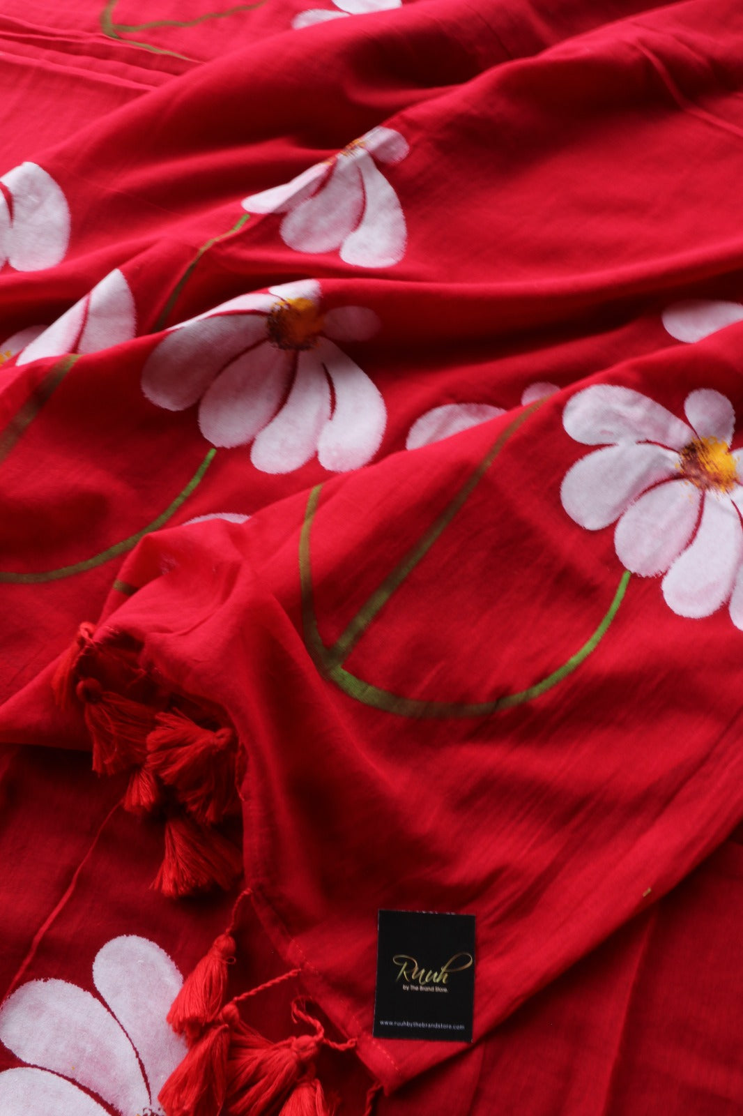 RED  MULMUL HANDPAINTED DAISY SAREE