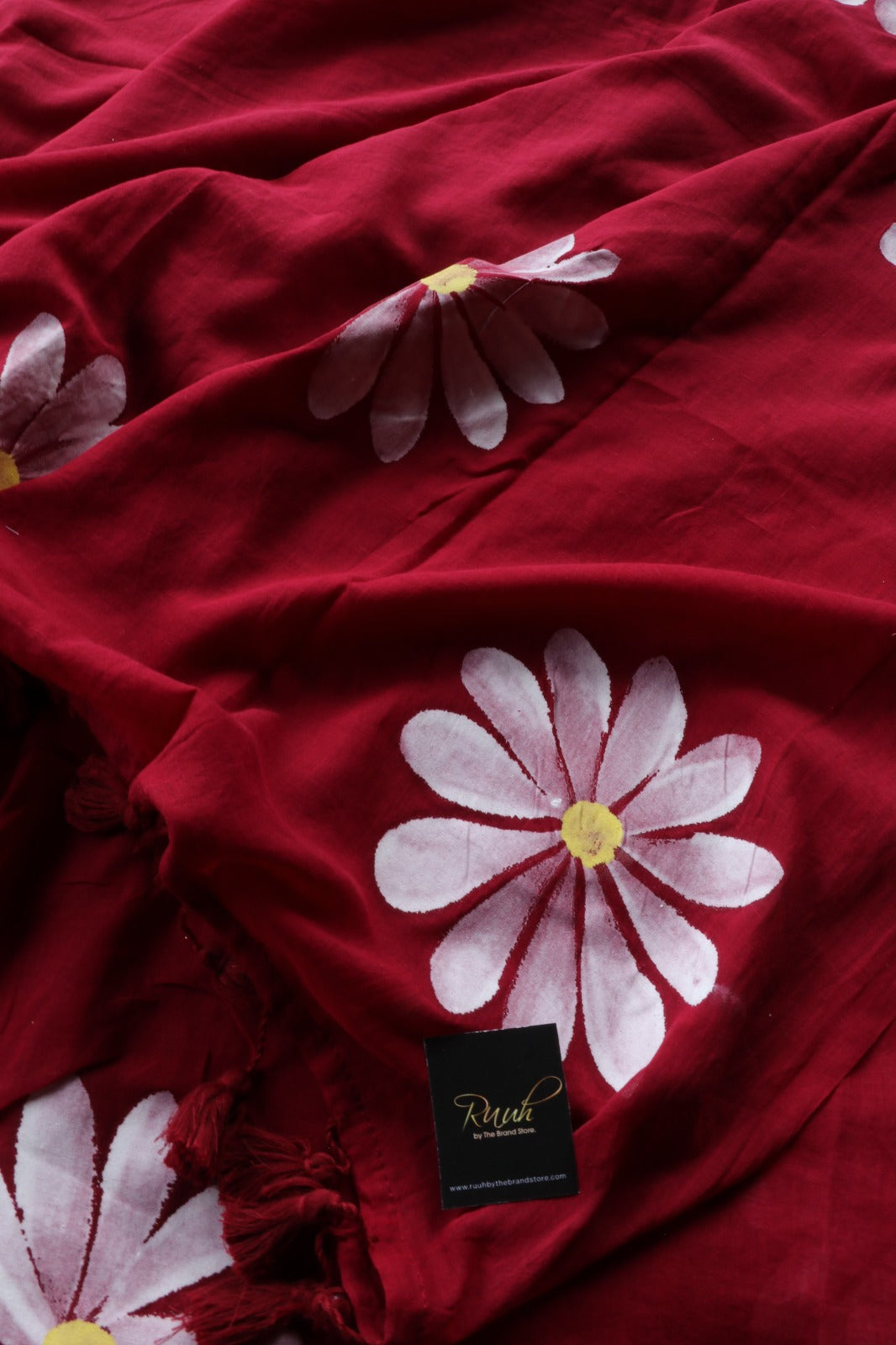 MAROON MULMUL SAREE WITH DAISY HANDPAINT