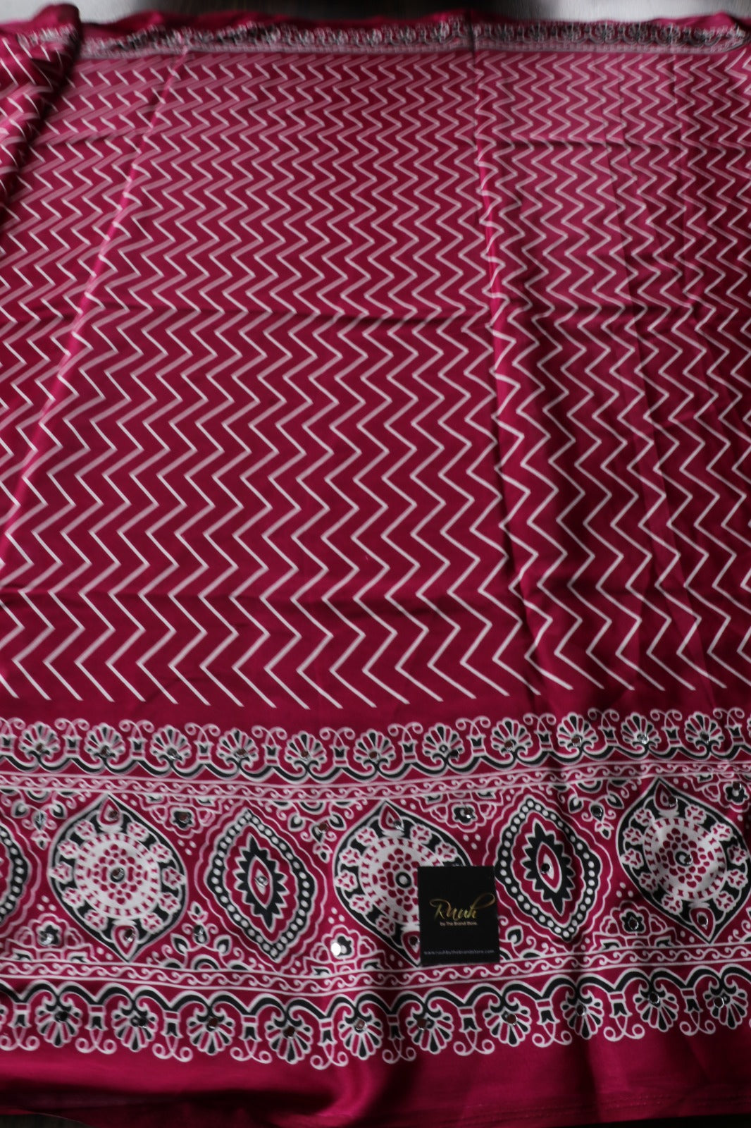 MAGENTA SEMI MODAL IN ZIGZAG DESIGN