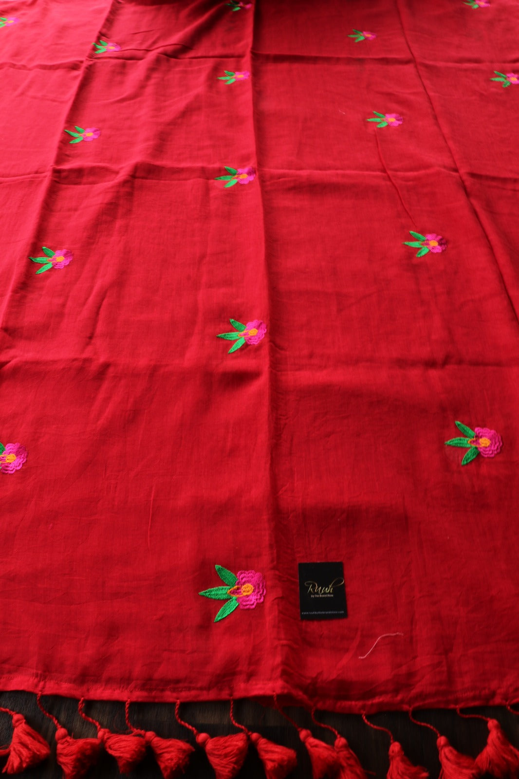 RED MULMUL SAREE WITH FLORAL EMBROIDERY