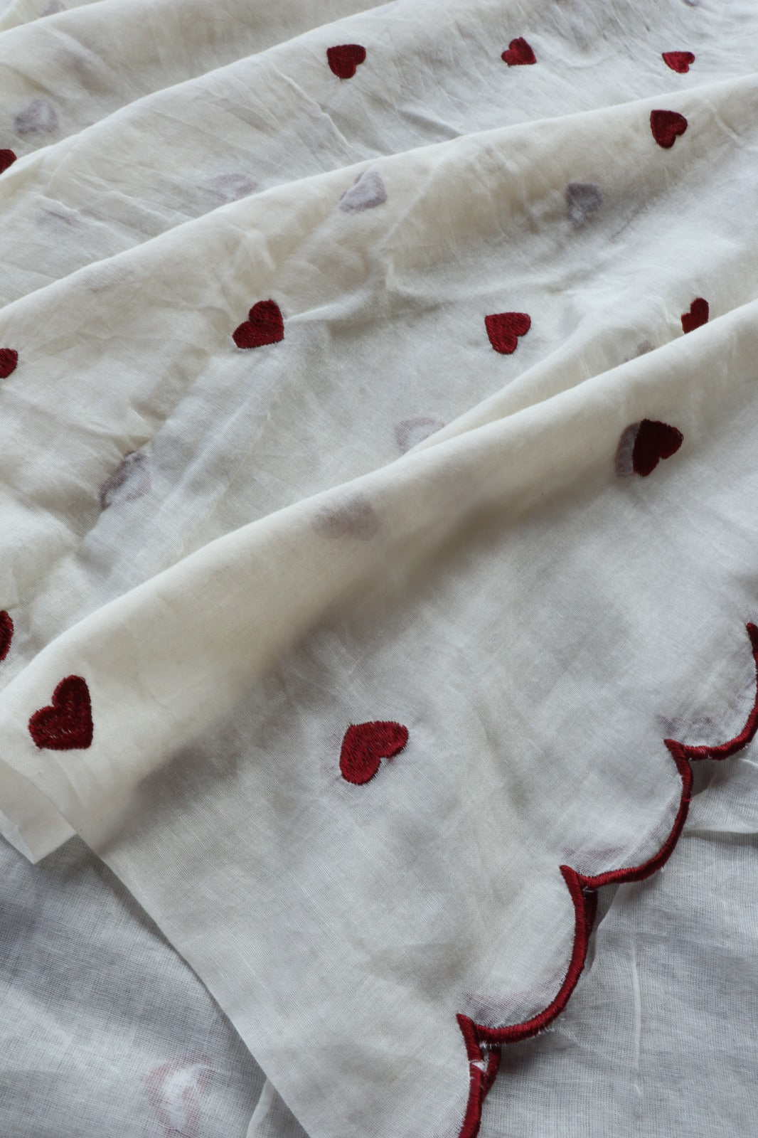 OFF WHITE MULMUL WITH MAROON HEART