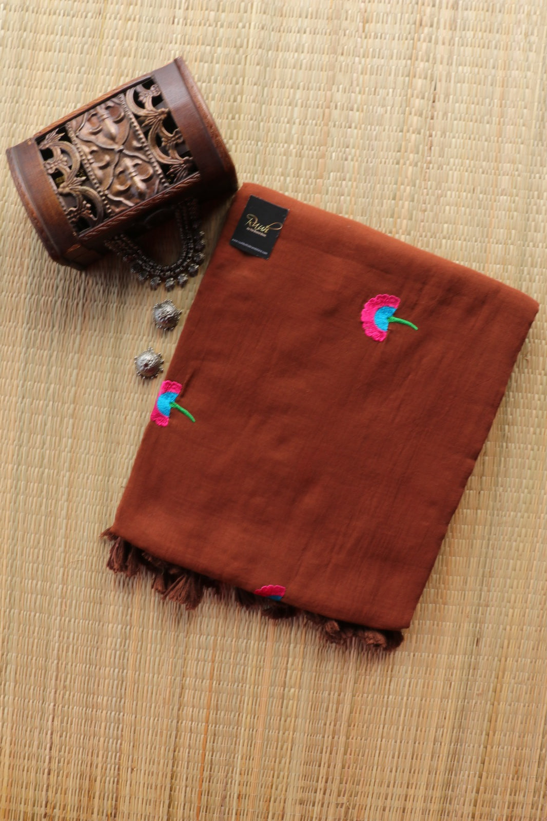BROWN MULMUL FLORAL EMBROIDERY SAREE