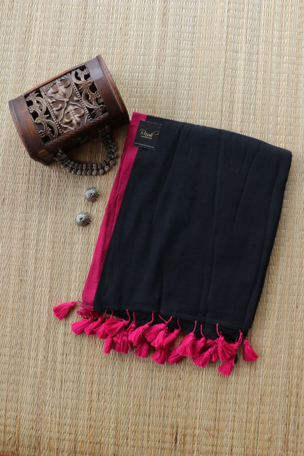 BLACK -PINK PLAIN MULMUL SAREE