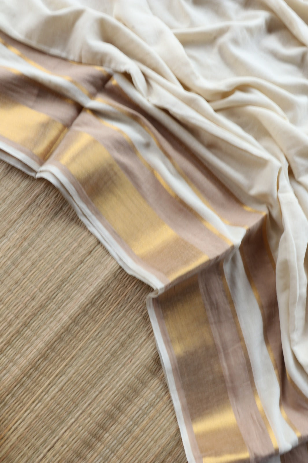 MUL COTTON WITH BROWN GOLD BORDER-TBS26VC