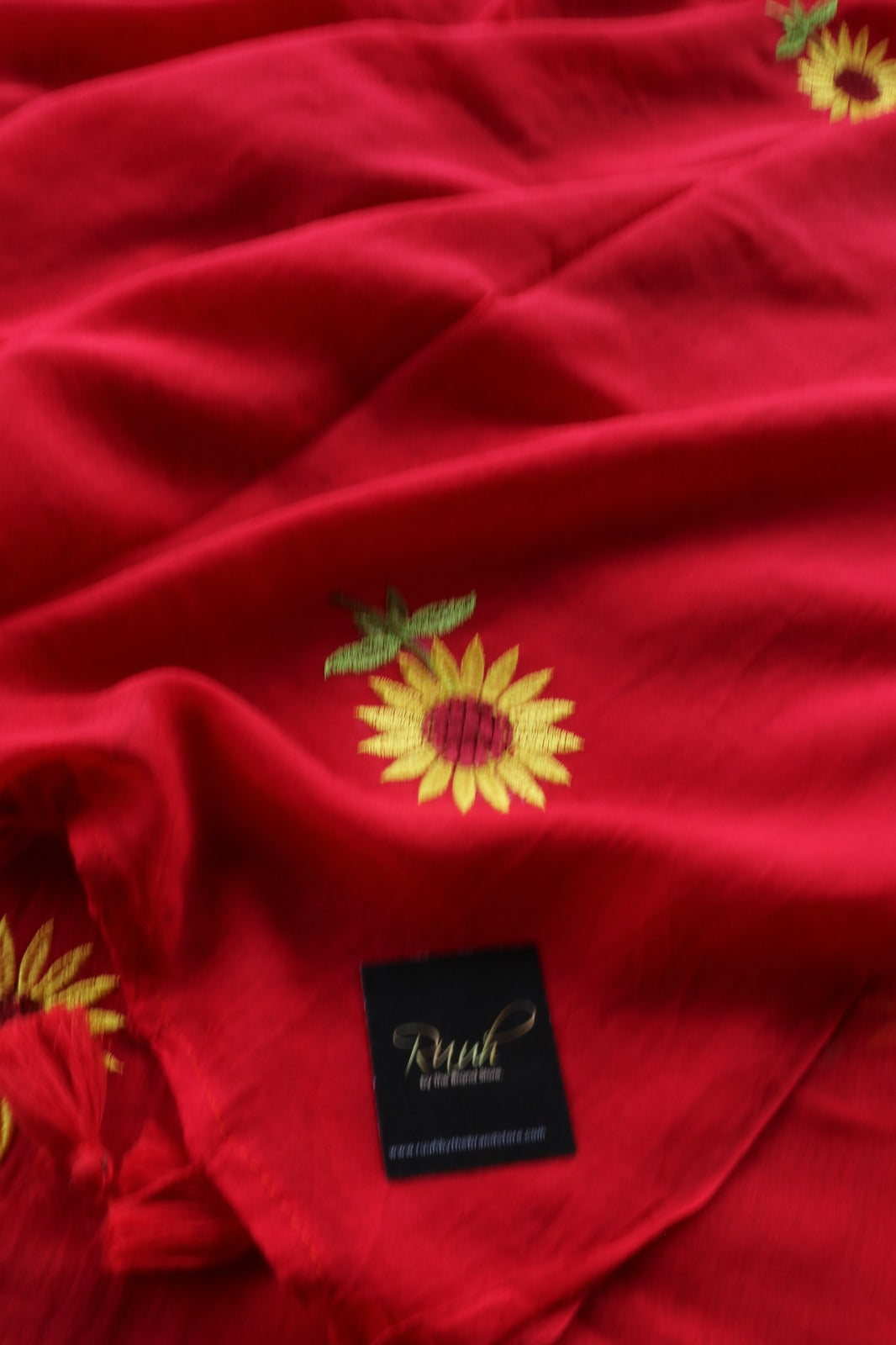 RED MULMUL SUNFLOWER EMBROIDERY-TBS26MSE