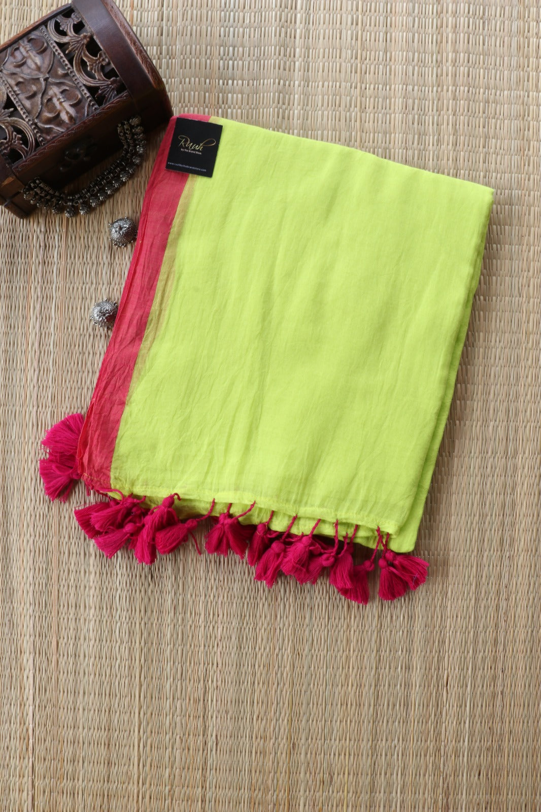NEON PINK PLAIN MULMUL SAREE