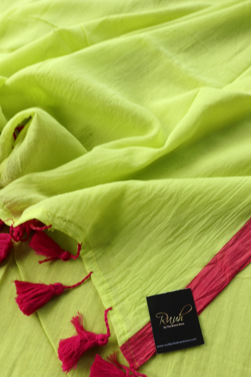 NEON PINK PLAIN MULMUL SAREE