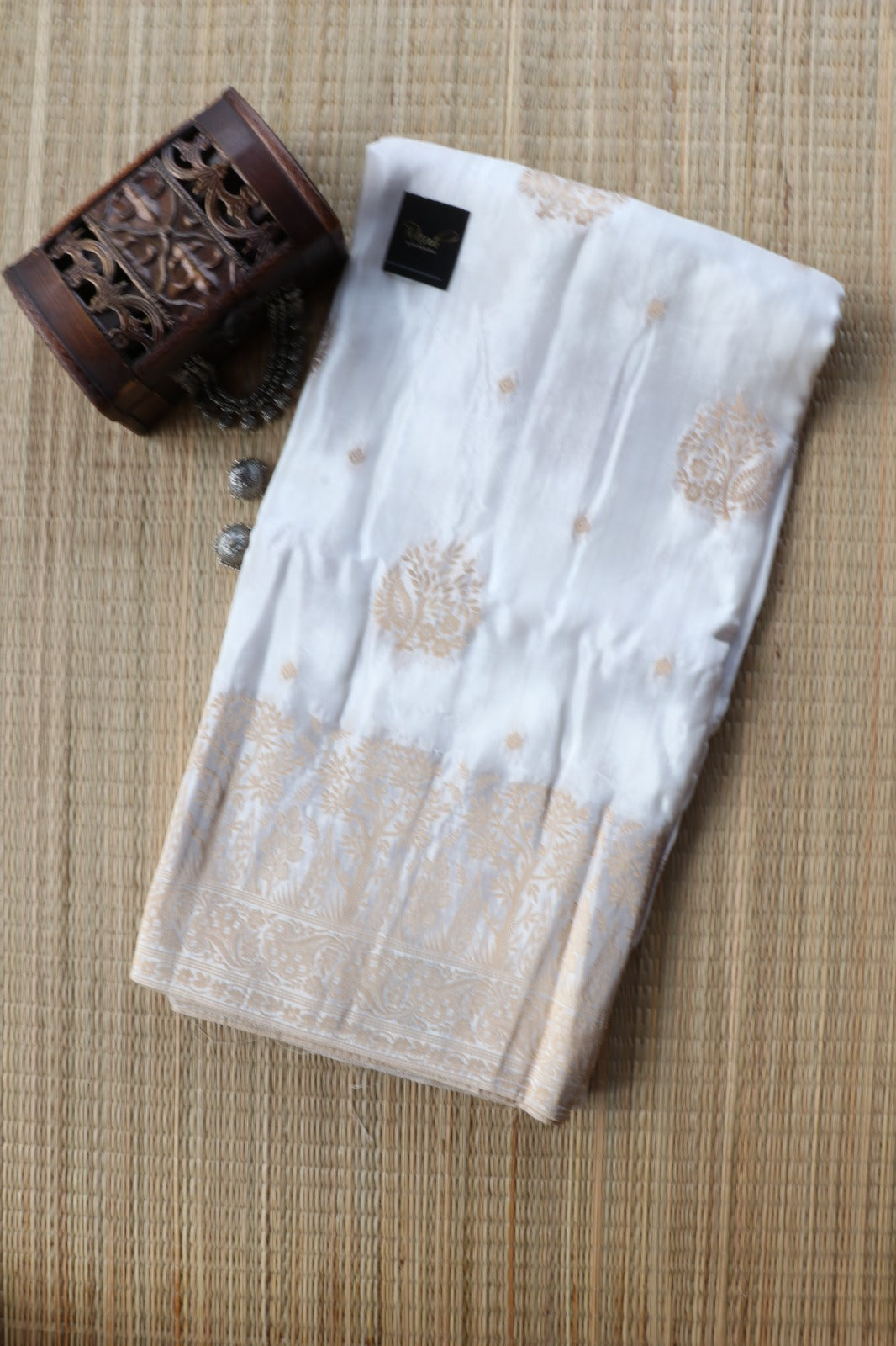 VISCOSE BANARASI SAREE ( DYEABLE)