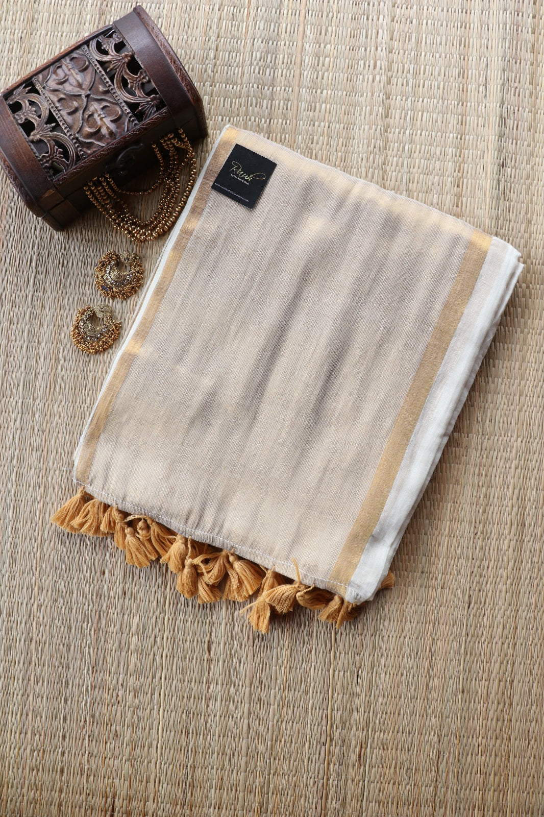 MULMUL SAREE WITH SIMPLE GOLD BORDER