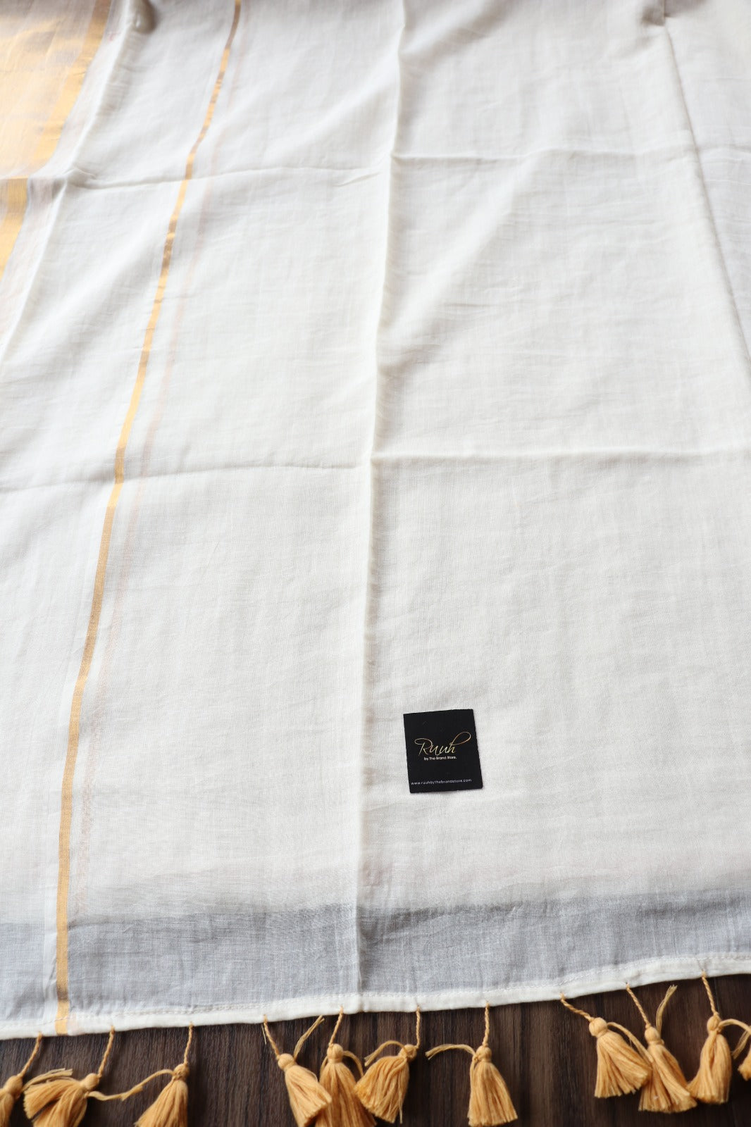 MULMUL SAREE WITH SIMPLE GOLD BORDER