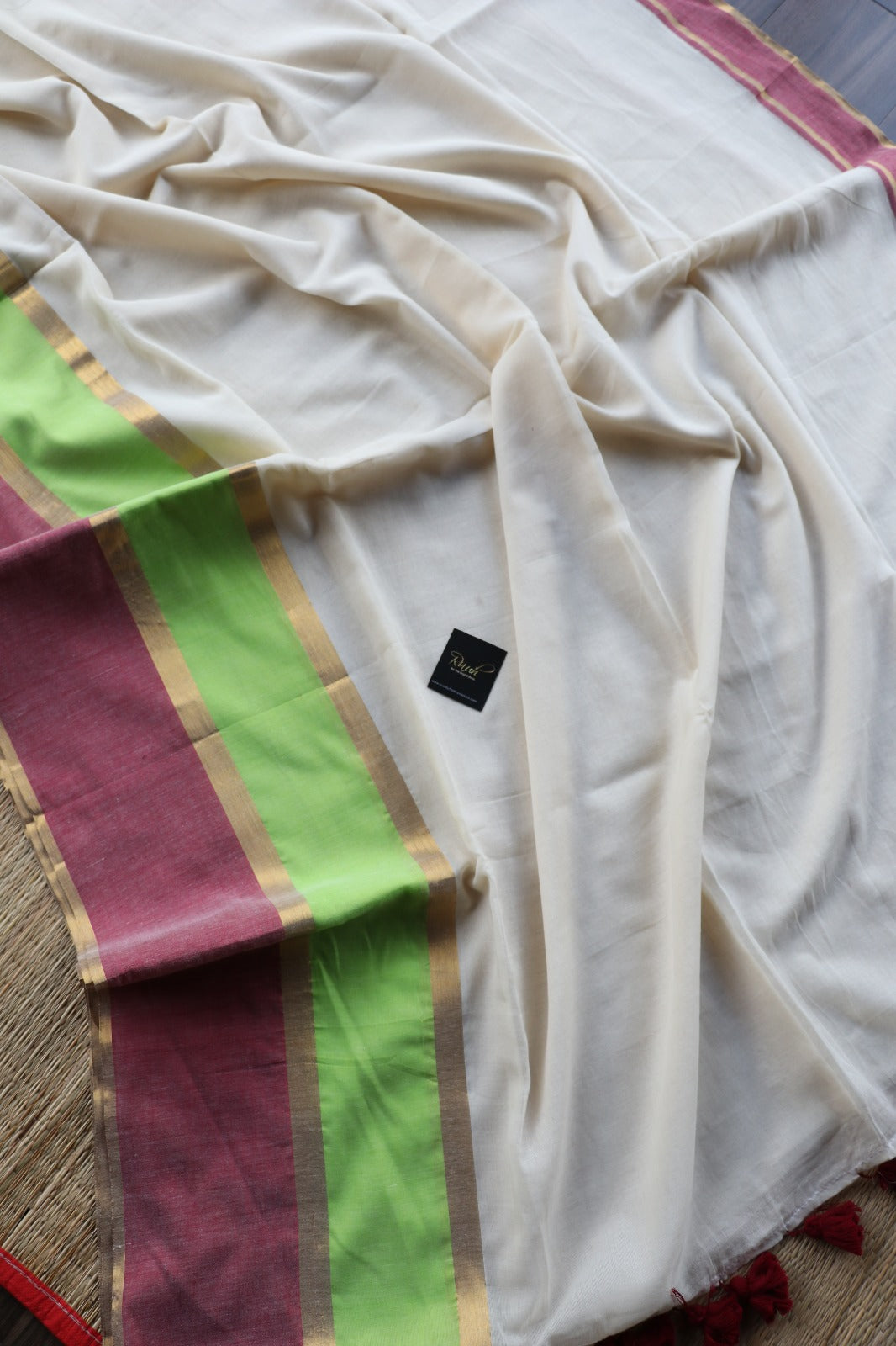 MULMUL SAREE WITH GREEN AND PINK BORDER