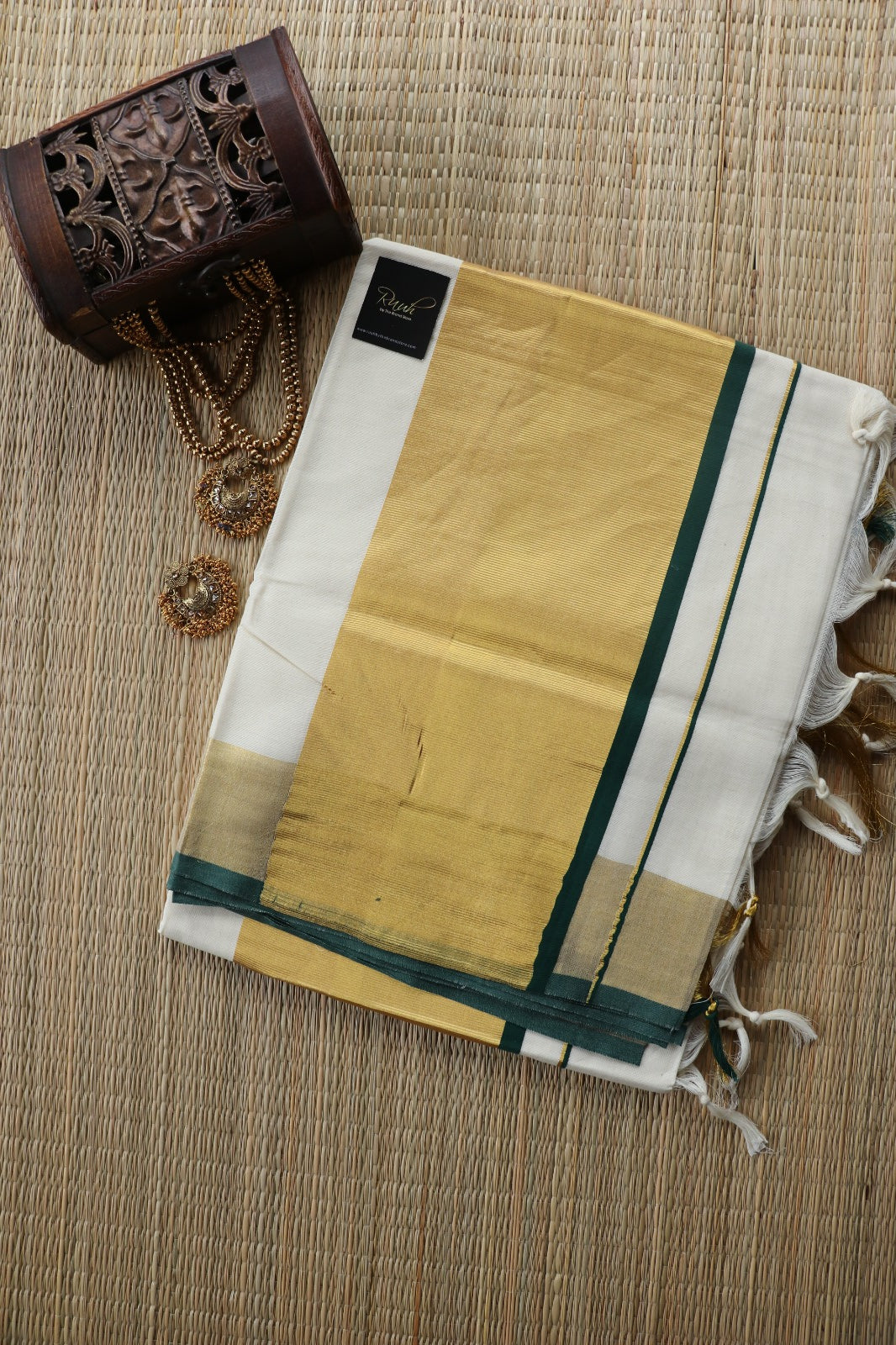 KERALA COTTON SAREE WITH GREEN EDGE