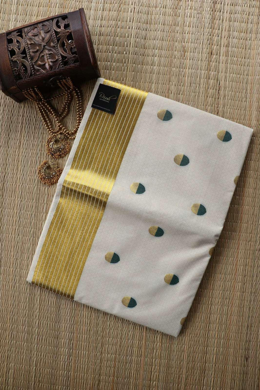 PREMIUM KERALA COTTON WITH GREEN POLKA WEAVING