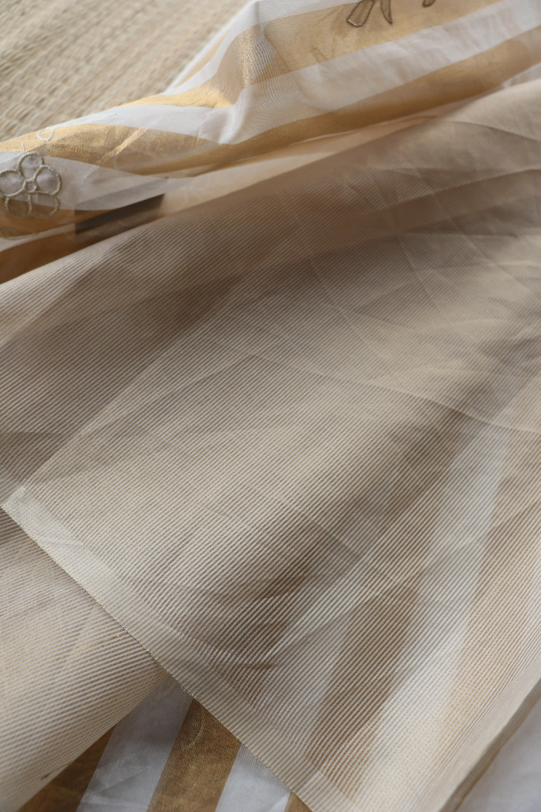 PREMIUM TISSUE ORGANZA SCALLOPPED SAREE