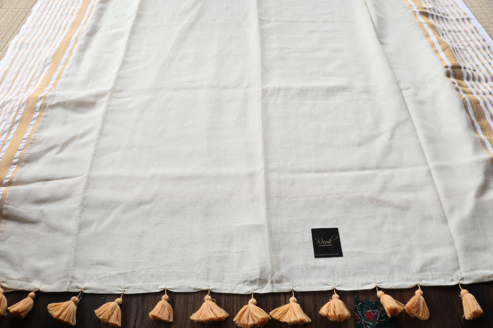 MULMUL SAREE WITH ZARI STRIPE BORDER