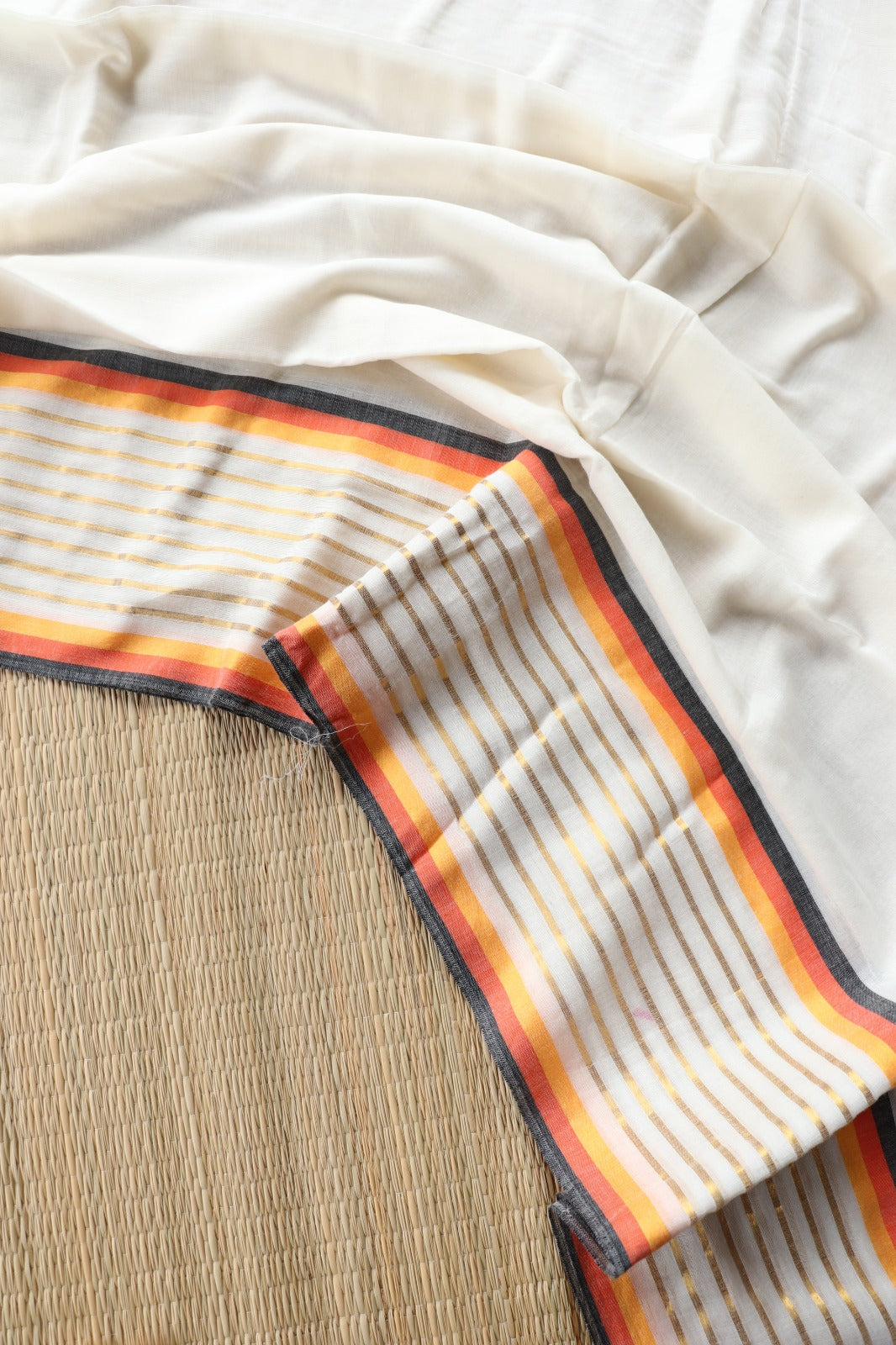 MULMUL COTTON SAREE WITH ZARI & COLOUR BORDER
