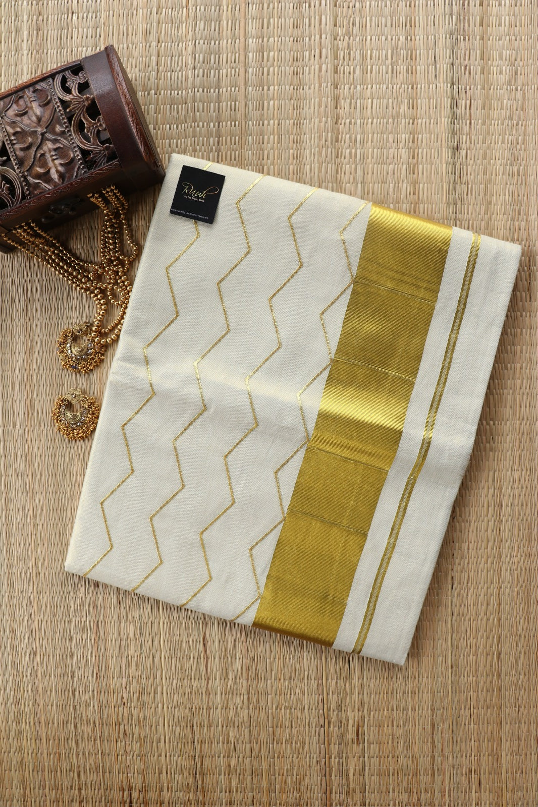 TISSUE ZIZGZAG EMBROIDERY