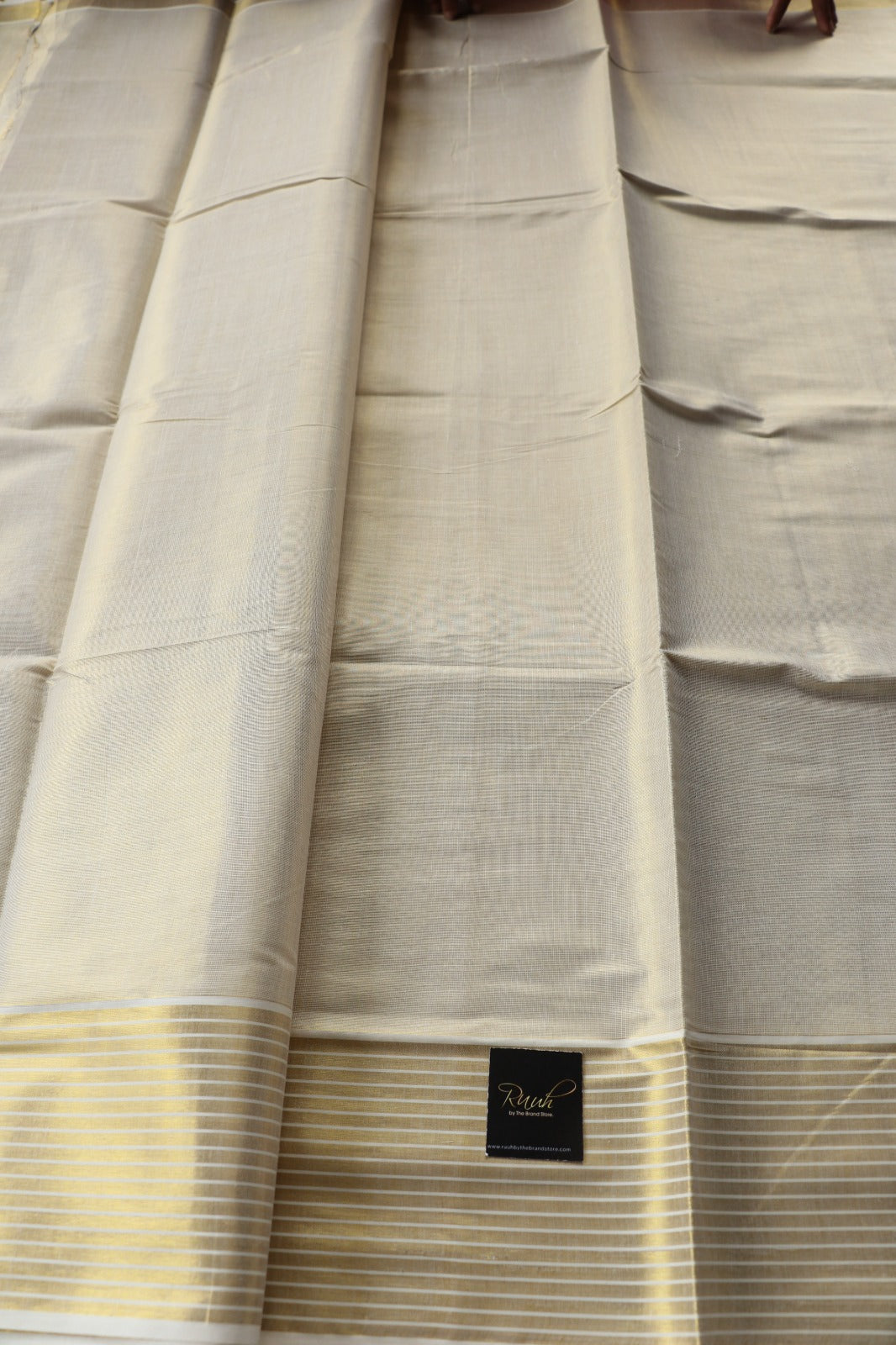 PLAIN TISSUE SAREE