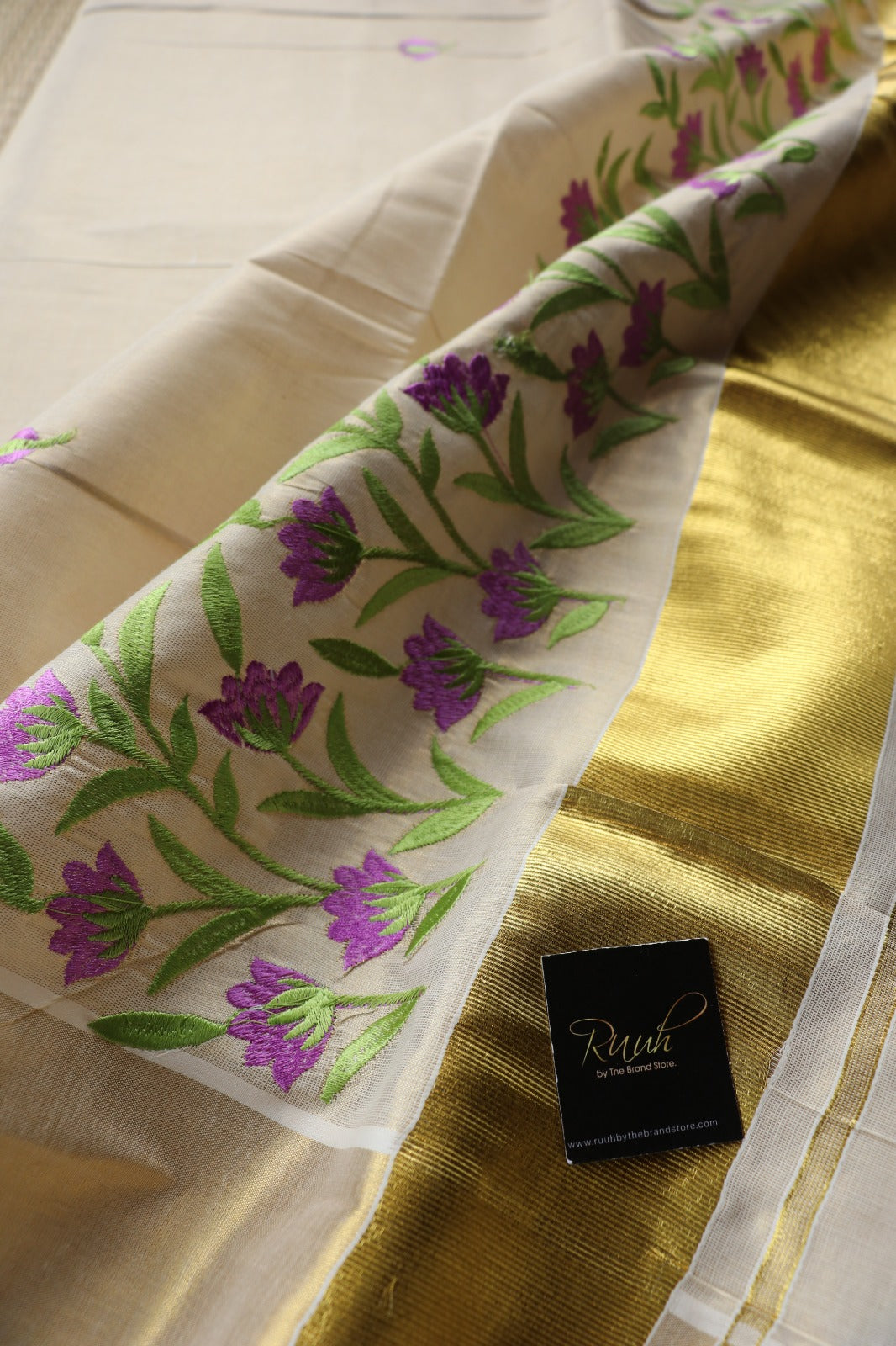 KERALA TISSUE FLORAL EMBROIDERY