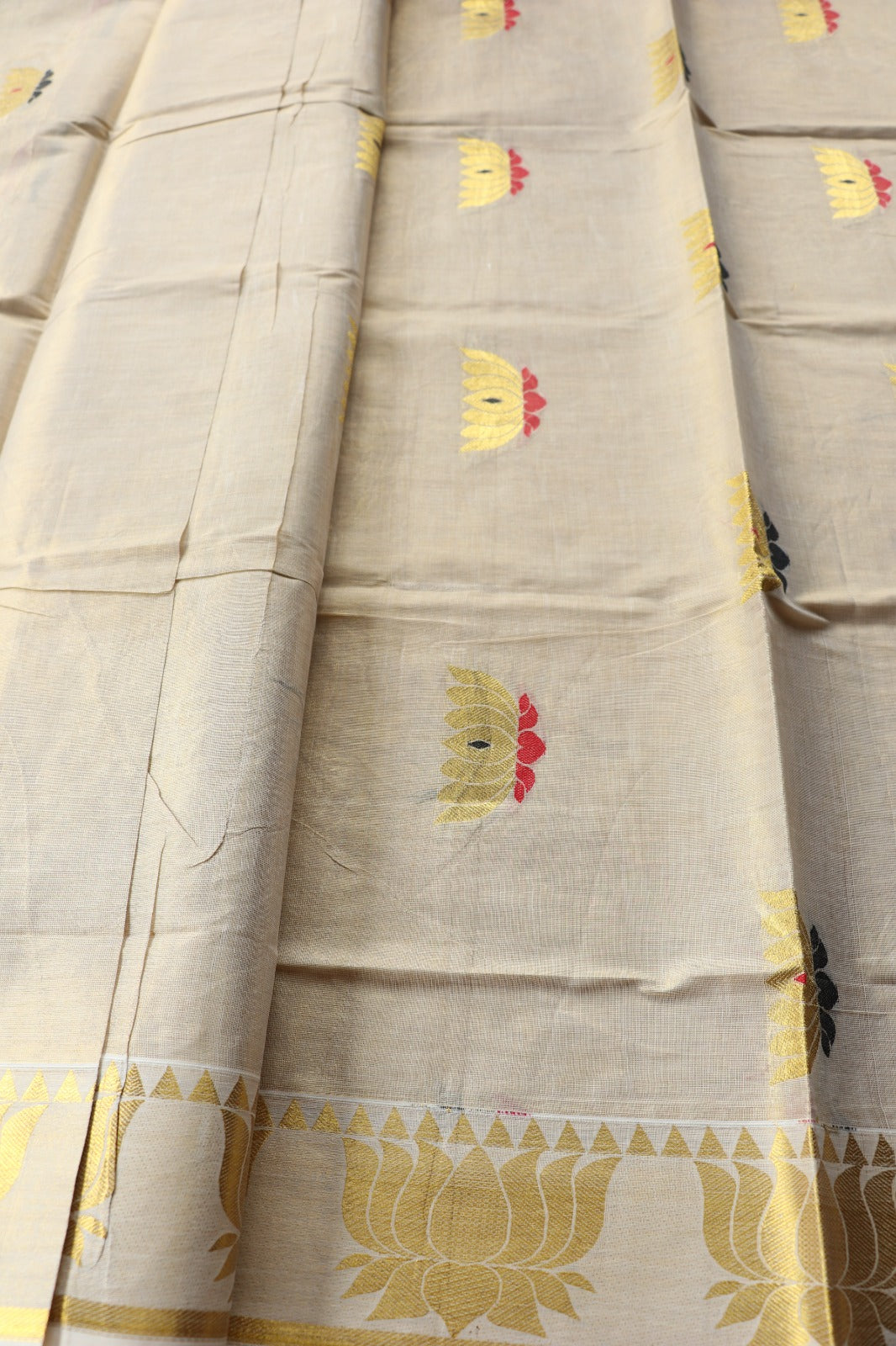 LOTUS EMBROIDERY ON PREMIUM KERALA TISSUE- BLACK & RED