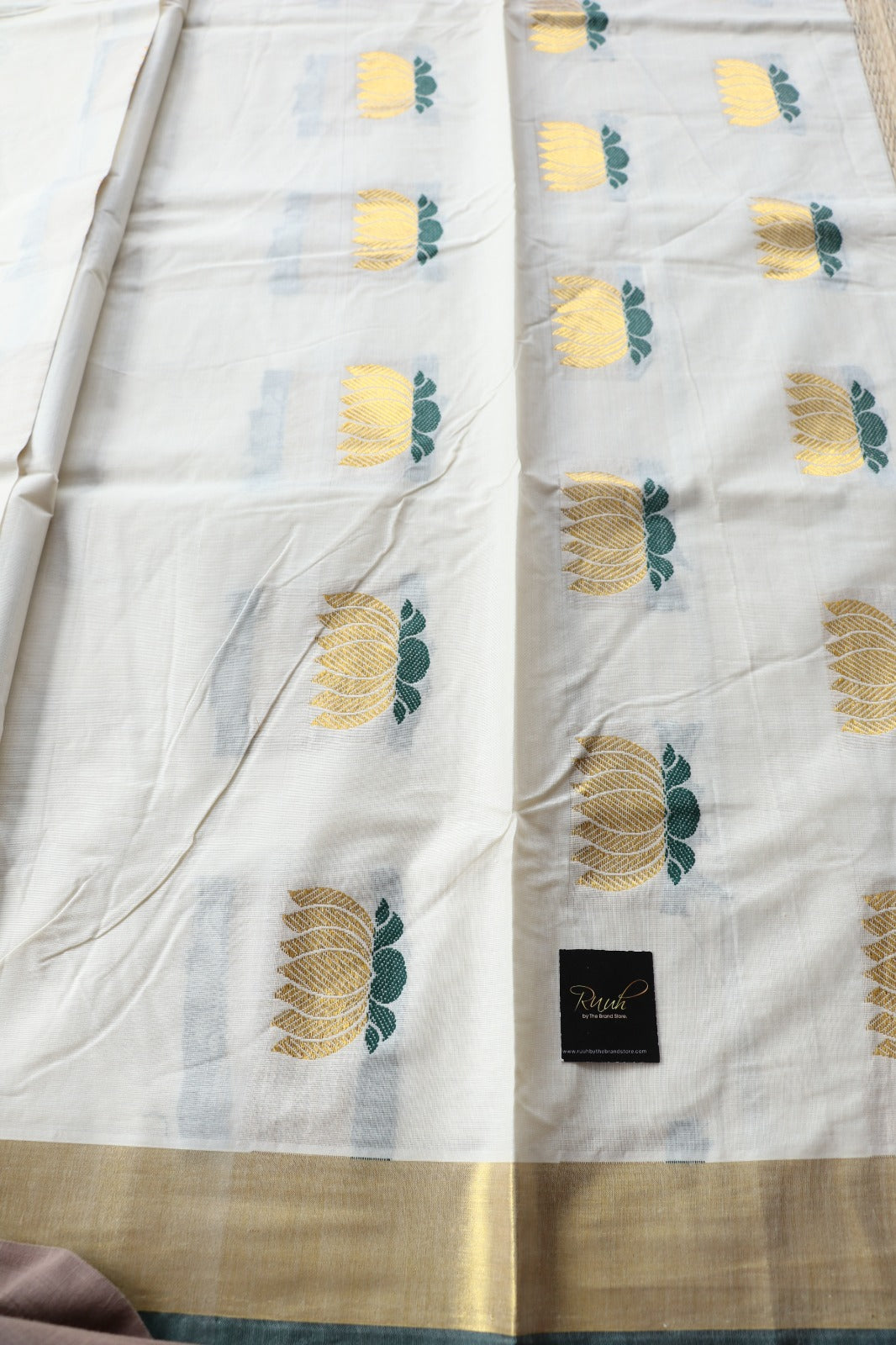LOTUS EMBROIDERY ON KERALA COTTON - GREEN