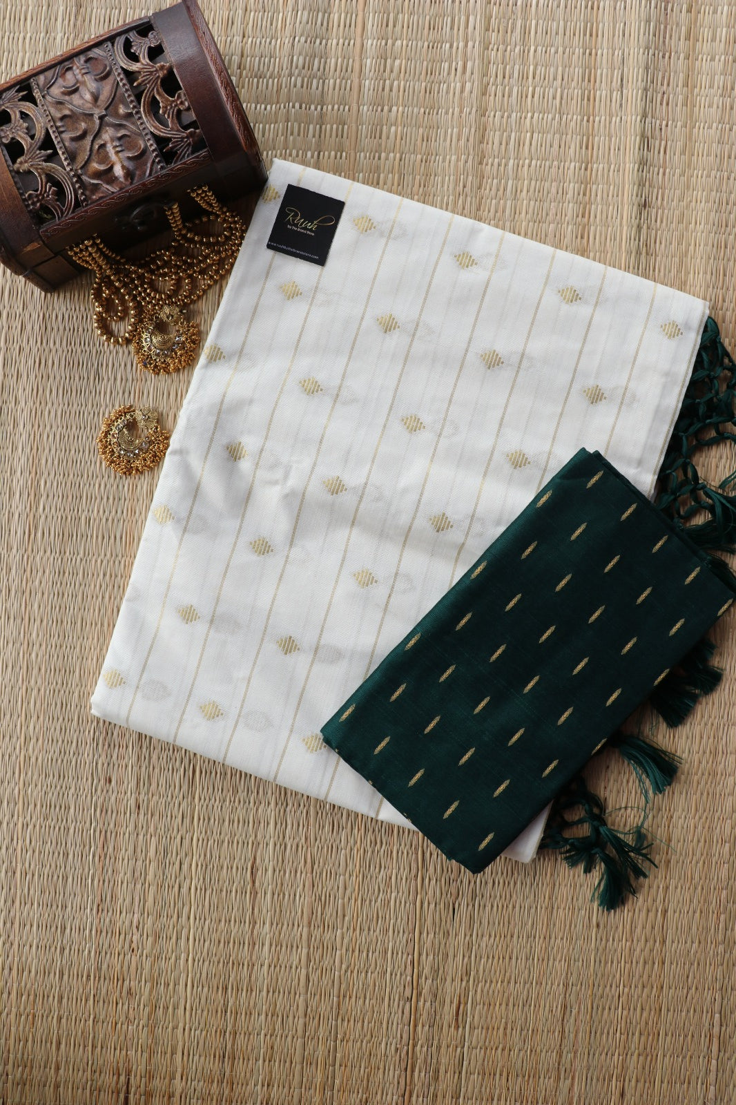 DESIGNER SAREE - GREEN TASSLE