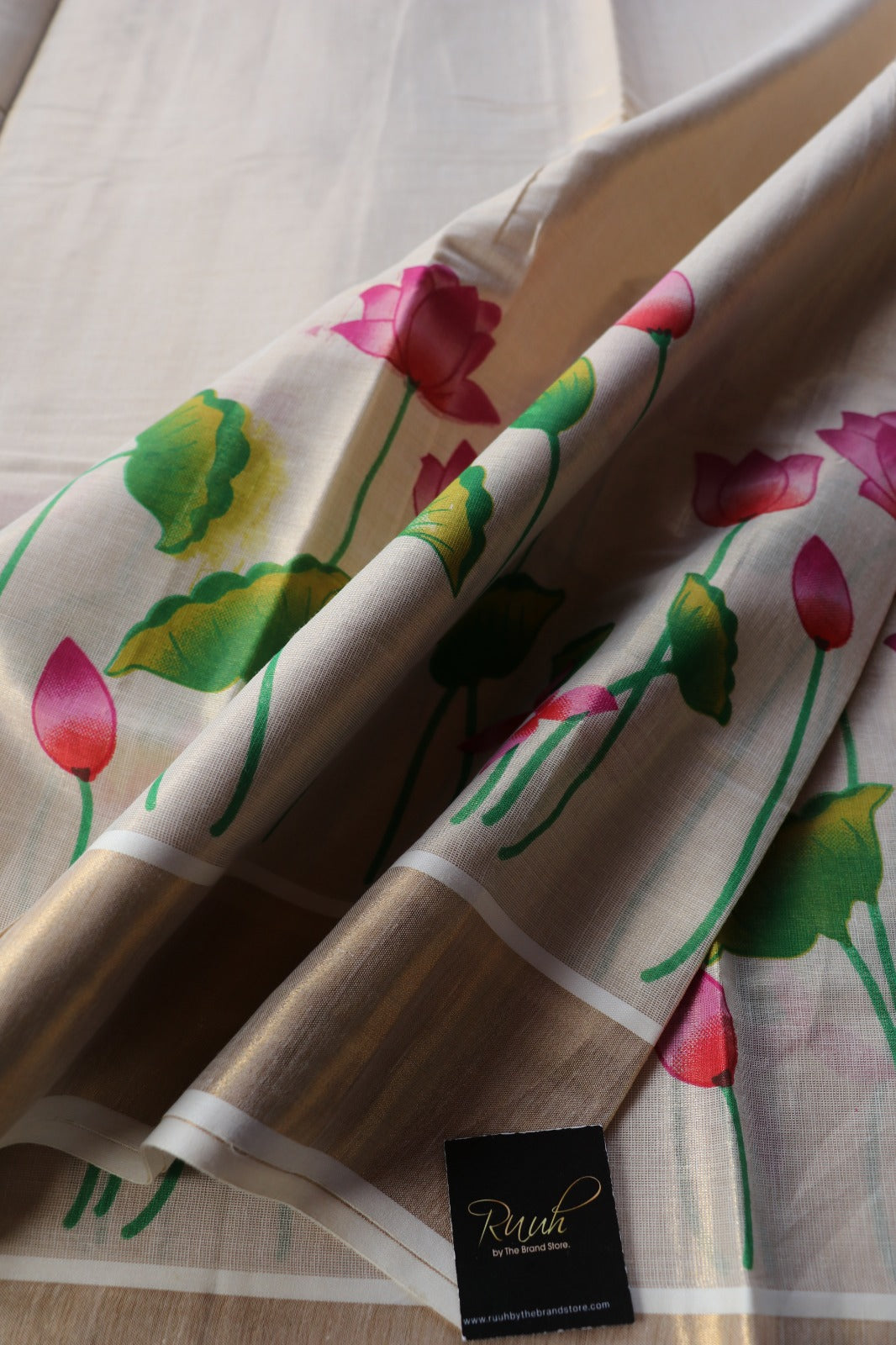 LOTUS PRINTED KERALA TISSUE SAREE