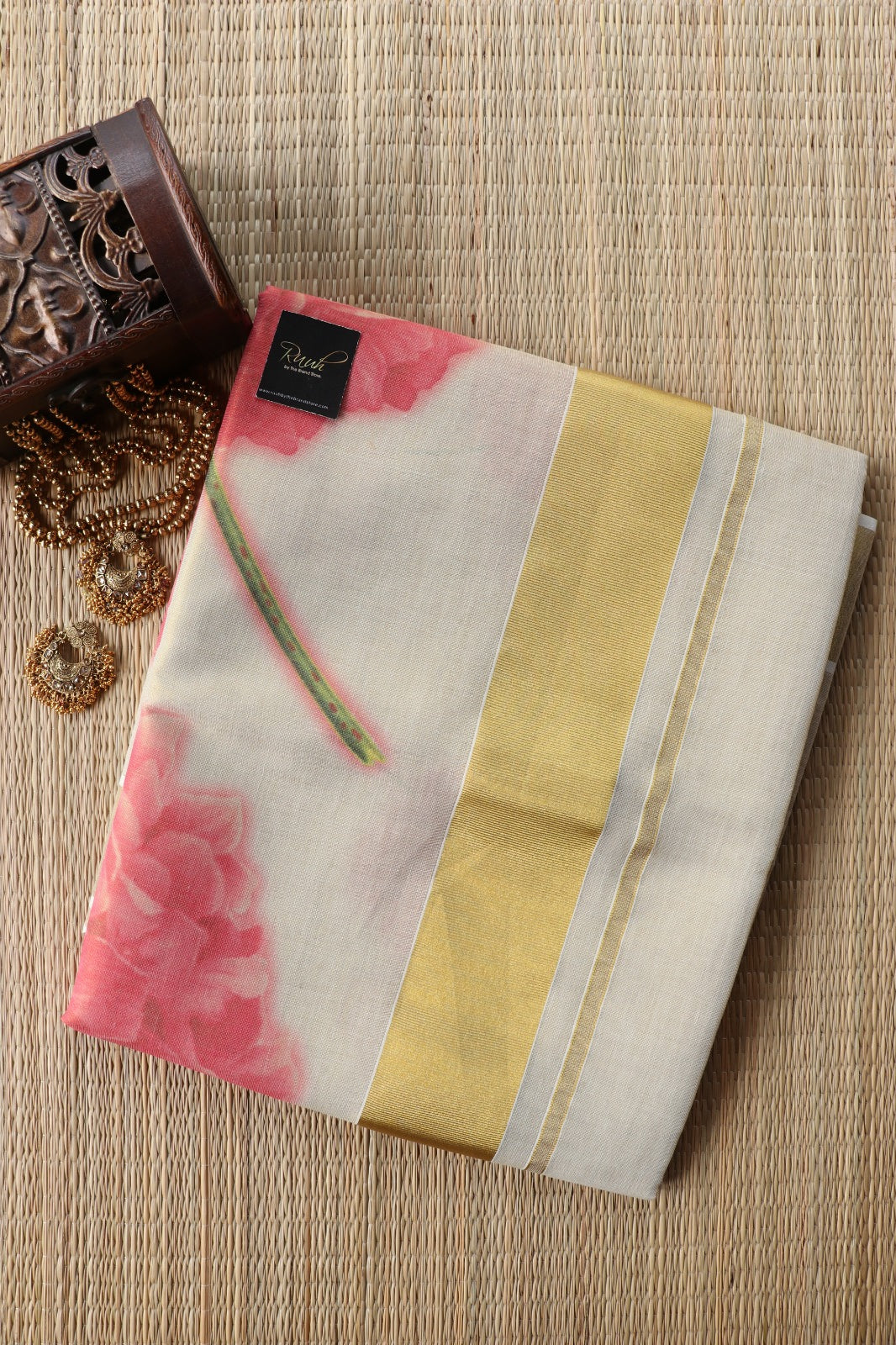 KERALA TISSUE WITH FLORAL PRINT