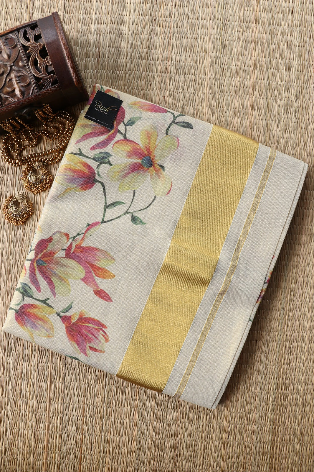 KERALA TISSUE WITH FLORAL PRINT