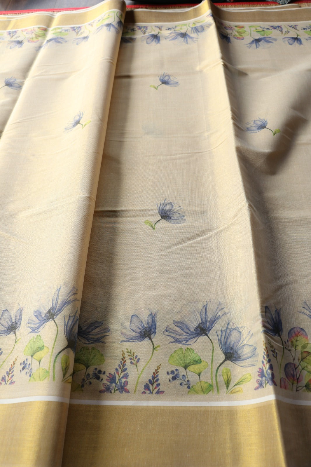 KERALA TISSUE WITH FLORAL PRINT