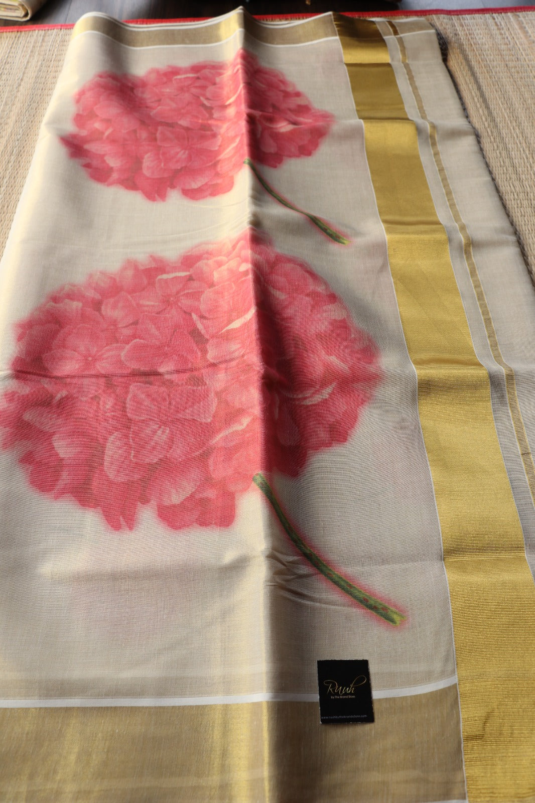 KERALA TISSUE WITH FLORAL PRINT