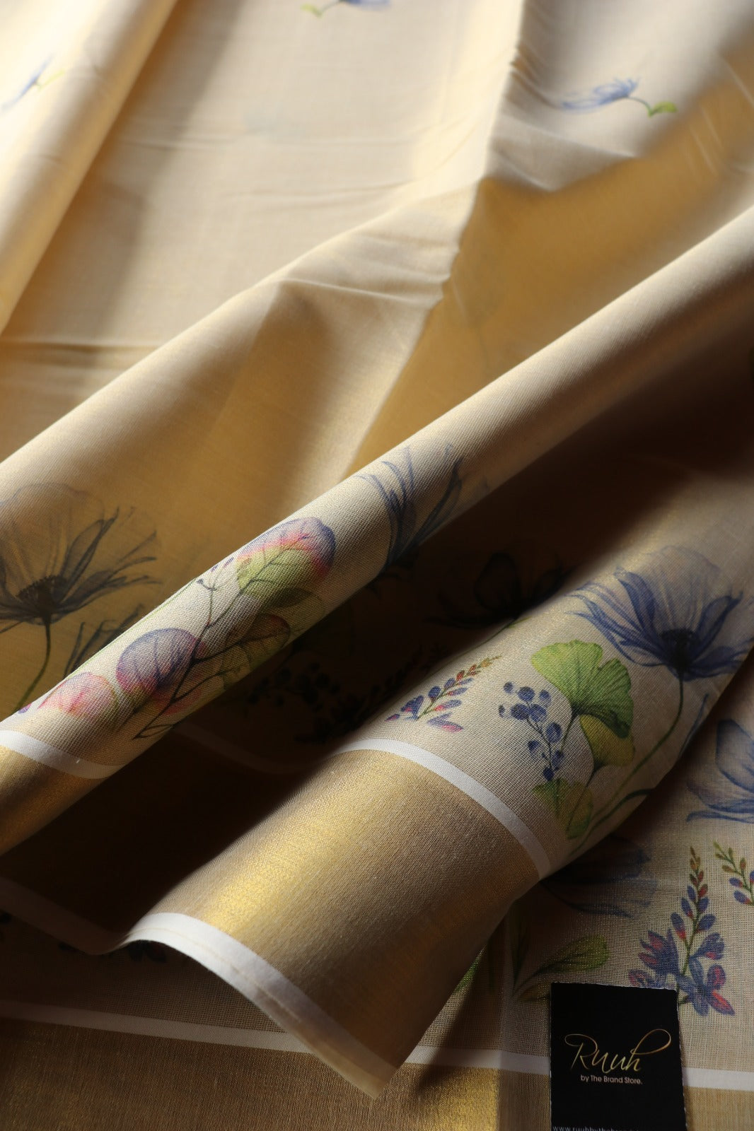 KERALA TISSUE WITH FLORAL PRINT