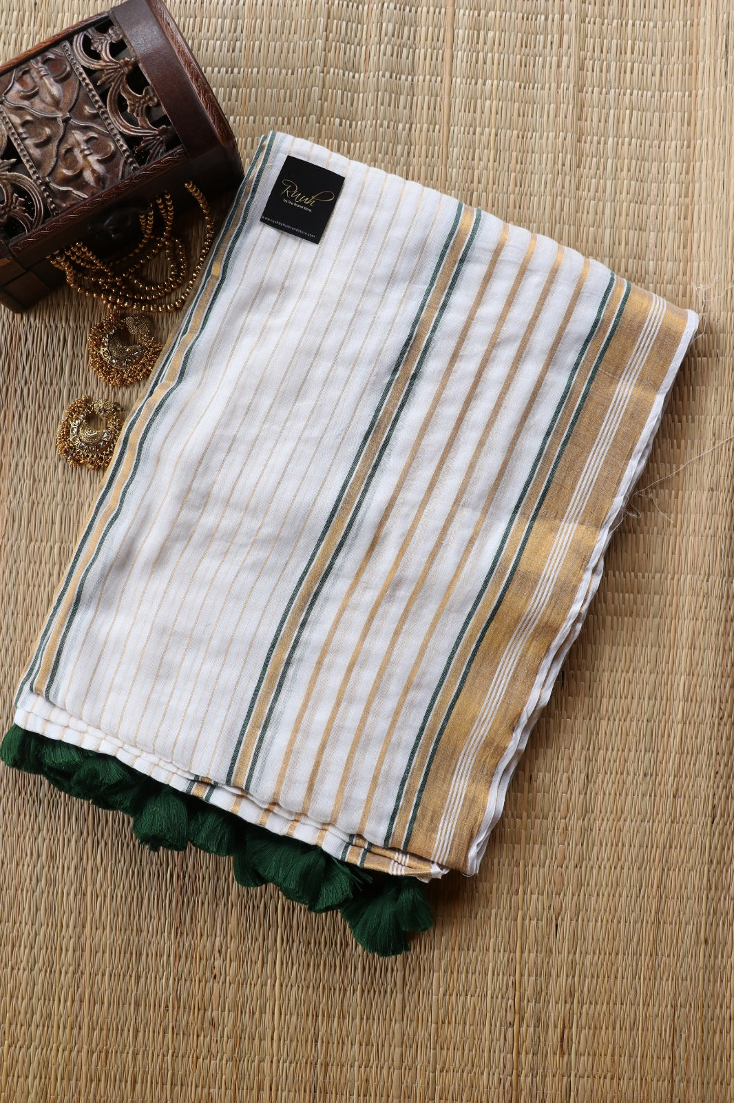 MULMUL SAREE IN STRIPE PATTERN