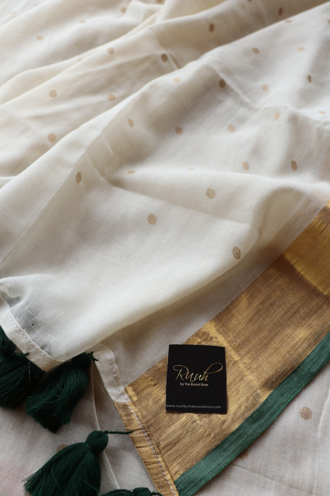 MUL COTTON WITH ZARI BORDER AND POLKA