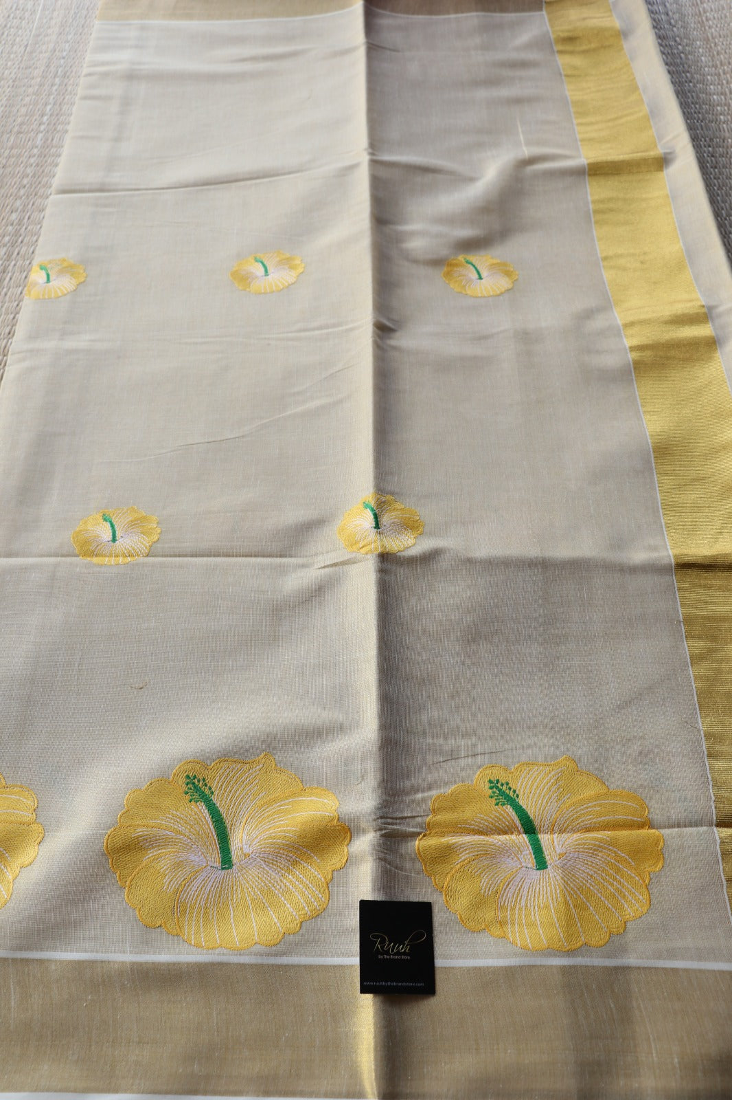 KERALA TISSUE WITH HIBISCUS EMBROIDERY