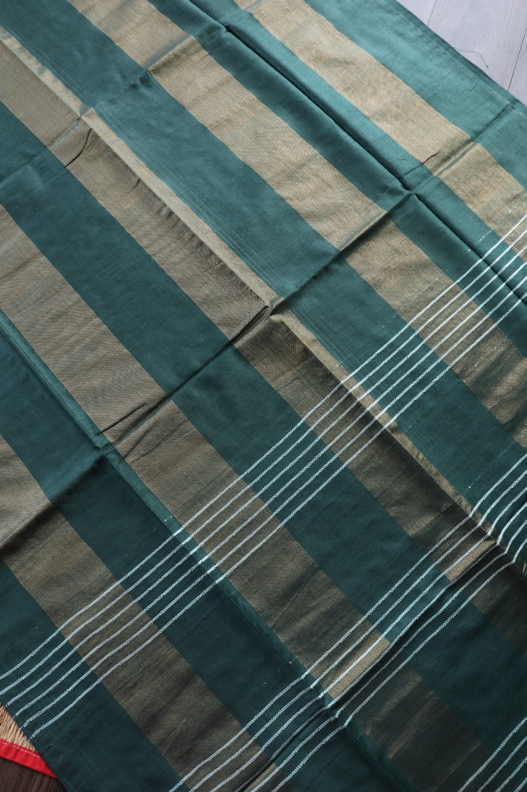 ART SILK SAREE IN STRIPE PATTERN - DARK GREEN