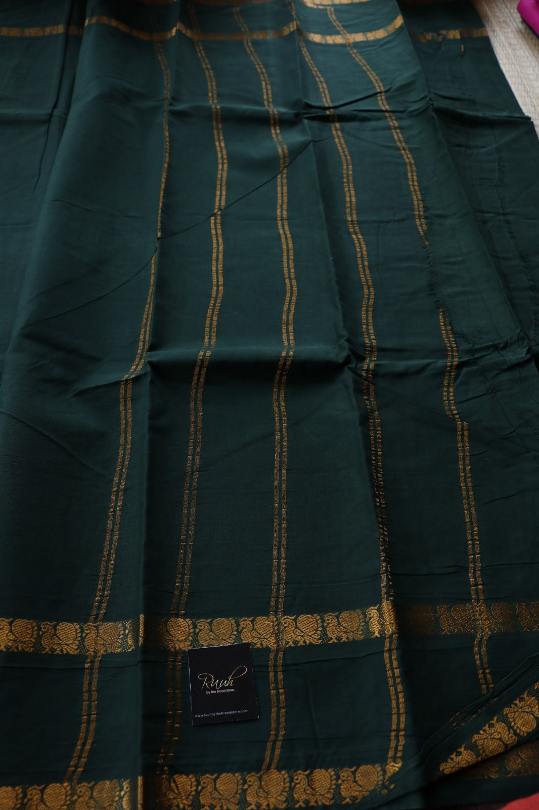 PLAIN SUNGUDI SAREE- DARK GREEN
