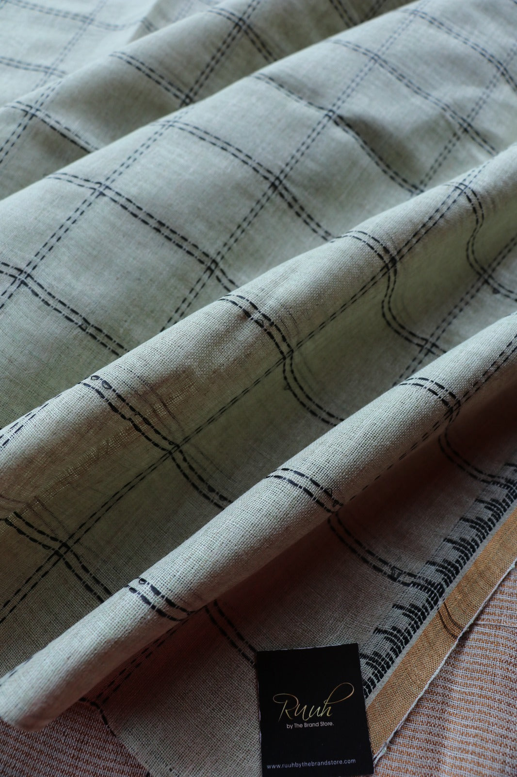 PURE LINEN CHECK SAREE- TBS26PLC